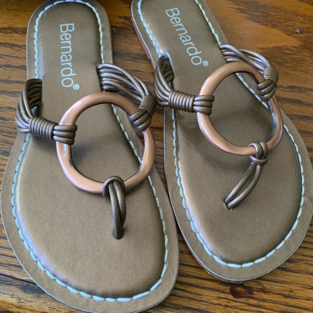Bernardo Women's Bronze sandals. These are a size 7 Narrow sandal